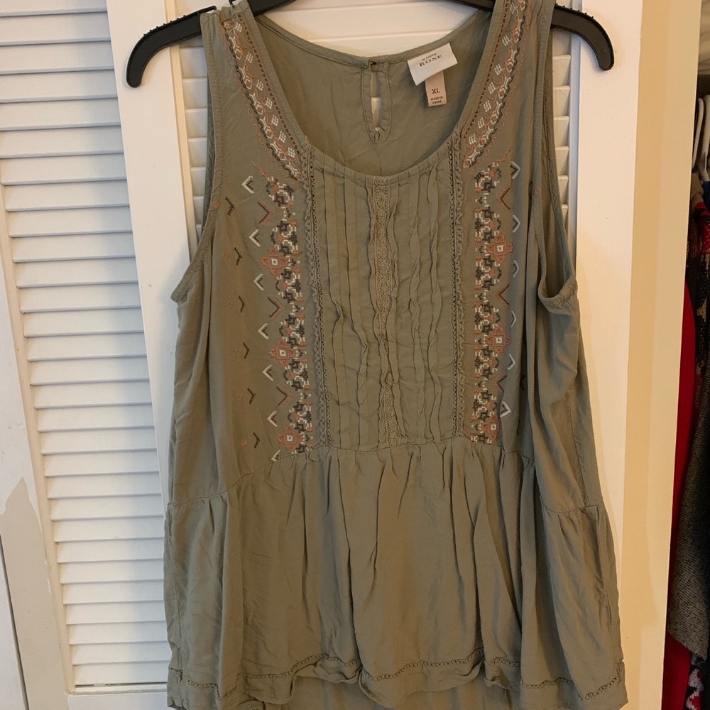 Knox Rose flowy tank